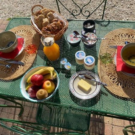 Chez Karine Bed & Breakfast Ceyzerieu Exterior foto