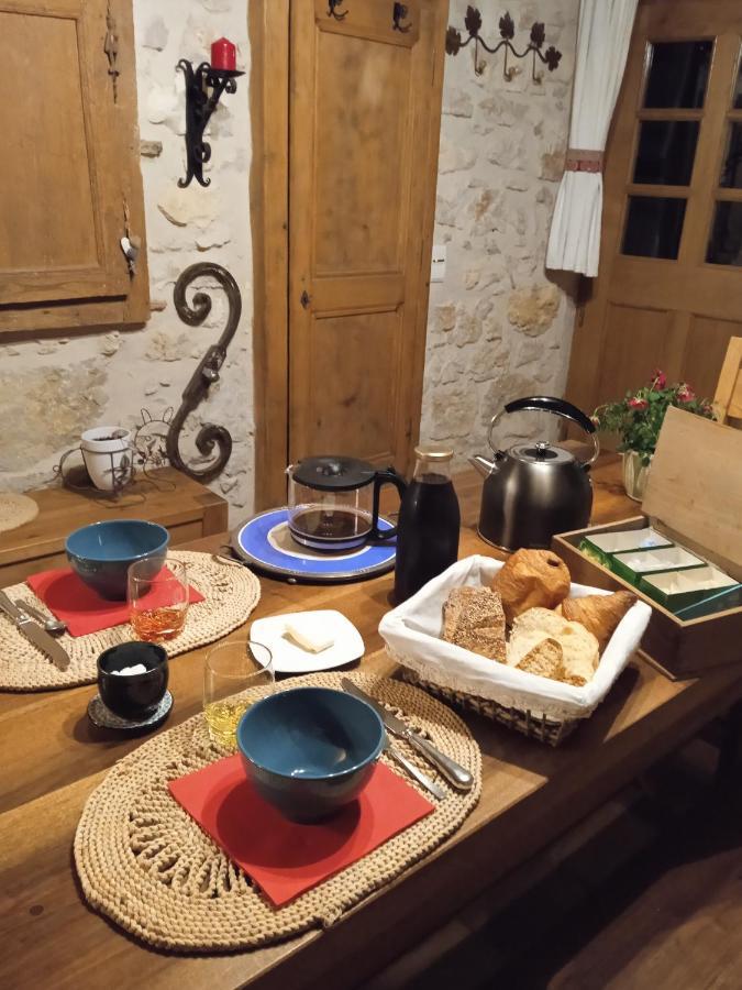 Chez Karine Bed & Breakfast Ceyzerieu Exterior foto