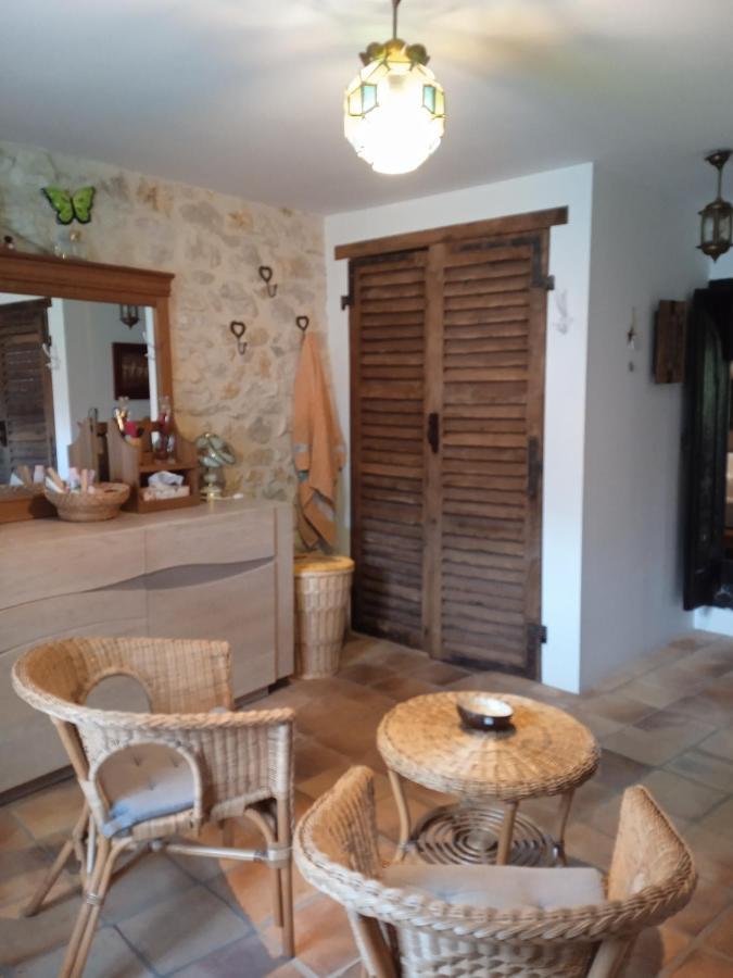Chez Karine Bed & Breakfast Ceyzerieu Exterior foto